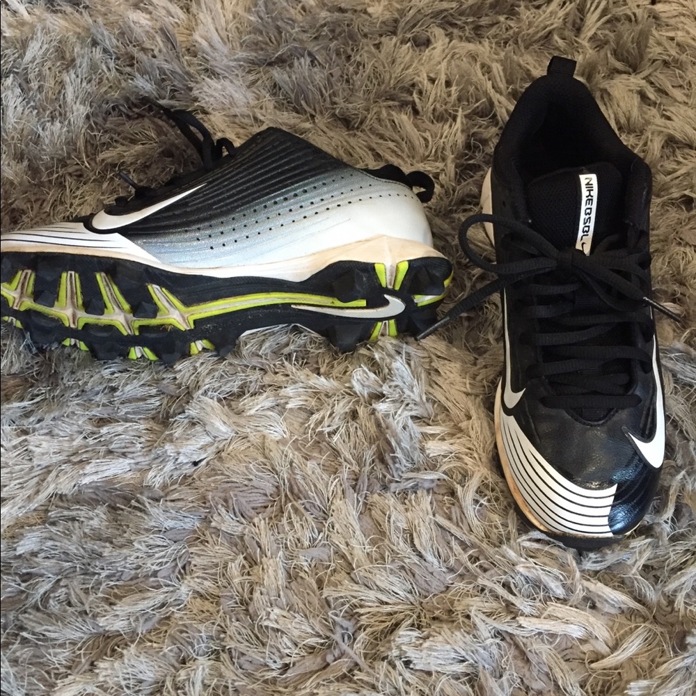 Softball cleats